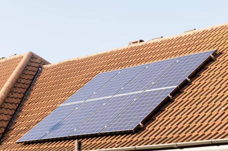 Pourquoi choisir un électricien RGE pour vos travaux énergétiques ?